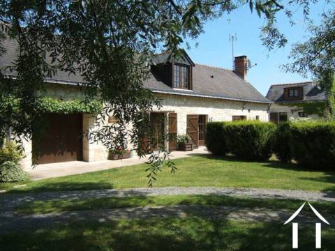 A SUPERBLY RESTORED FERMETTE IN AN IDYLLIC LOCATION