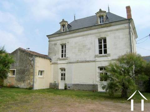 A CLASSICAL MAISON DE MAITRE
