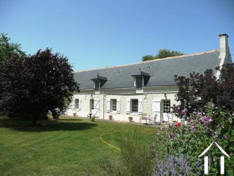 SUPERBLY RESTORED LONGERE