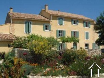 Beautifully located Provençal mas