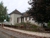 Detached house near Canal