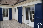 private suite: balcony
