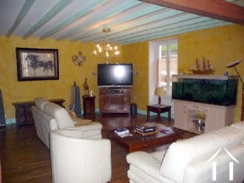 Large Salon of 60 m2