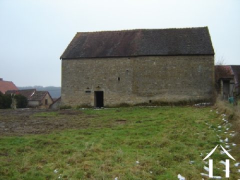 Convertible barn nearby Autun