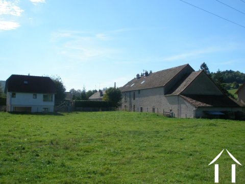 Constructible land behind mill house