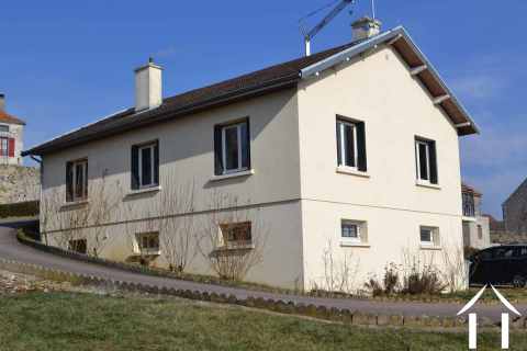 Modern house in the Hautes Côtes de Beaune