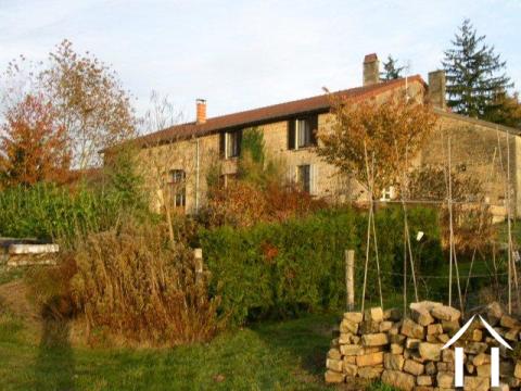 Magnificent 6 bedroom renovated farm with swimming pool