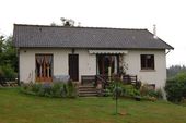 Spacious bungalow with rural views