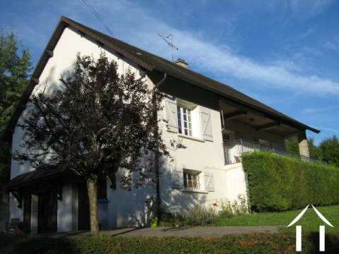 Hillside House near Poligny with Great Views