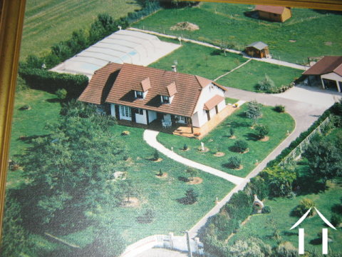 Country House, Lake, Pool and Land