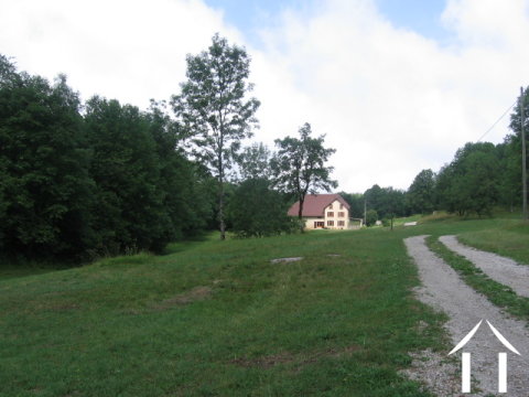driveway to property