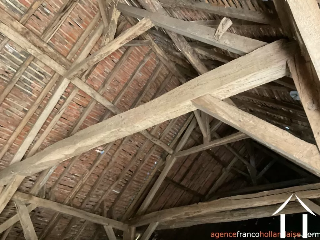 House for sale , Li1003 Image - 31