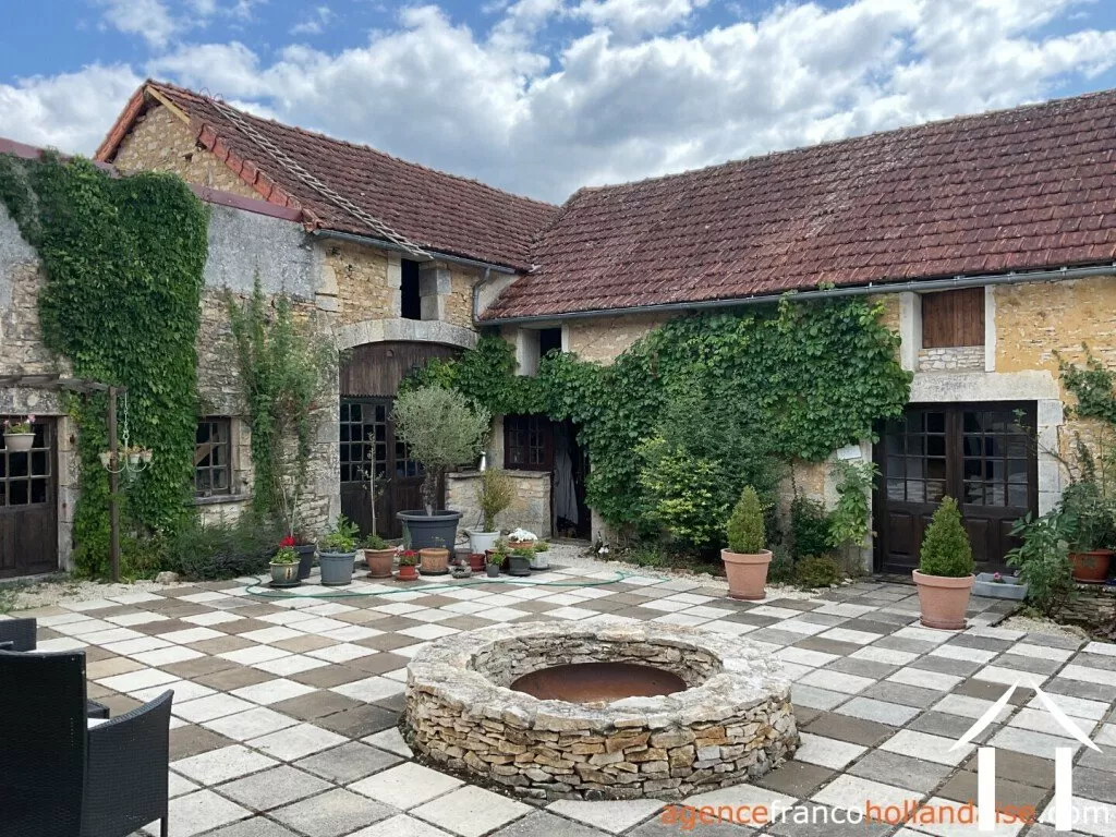 House for sale brouchaud, aquitaine, Li1009 Image - 1
