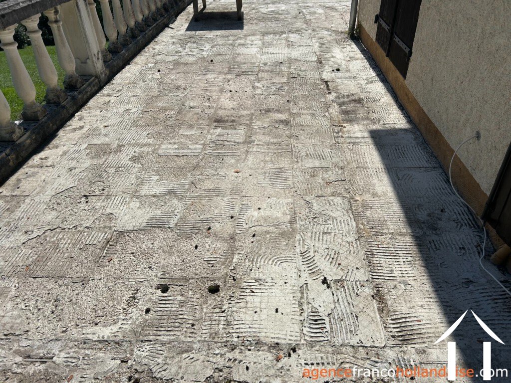 House for sale anlhiac, aquitaine, Li1015 Image - 29