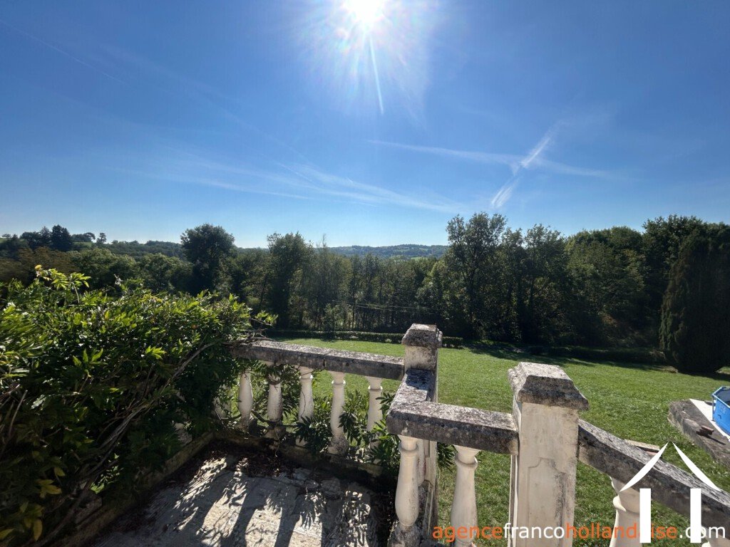 House for sale anlhiac, aquitaine, Li1015 Image - 9