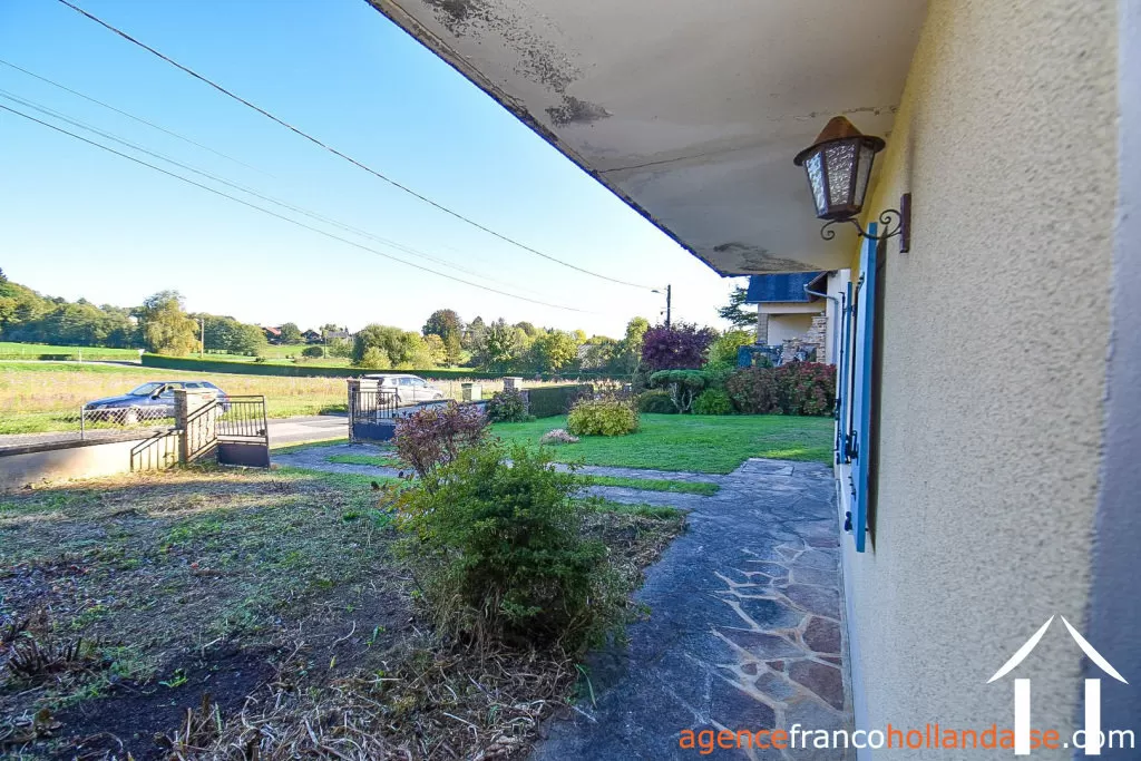 House for sale la croisille sur briance, limousin, Li1020 Image - 2