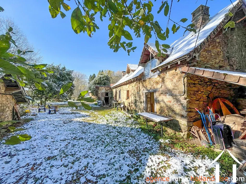 House with guest house for sale chateauneuf la foret, limousin, Li1025 Image - 34