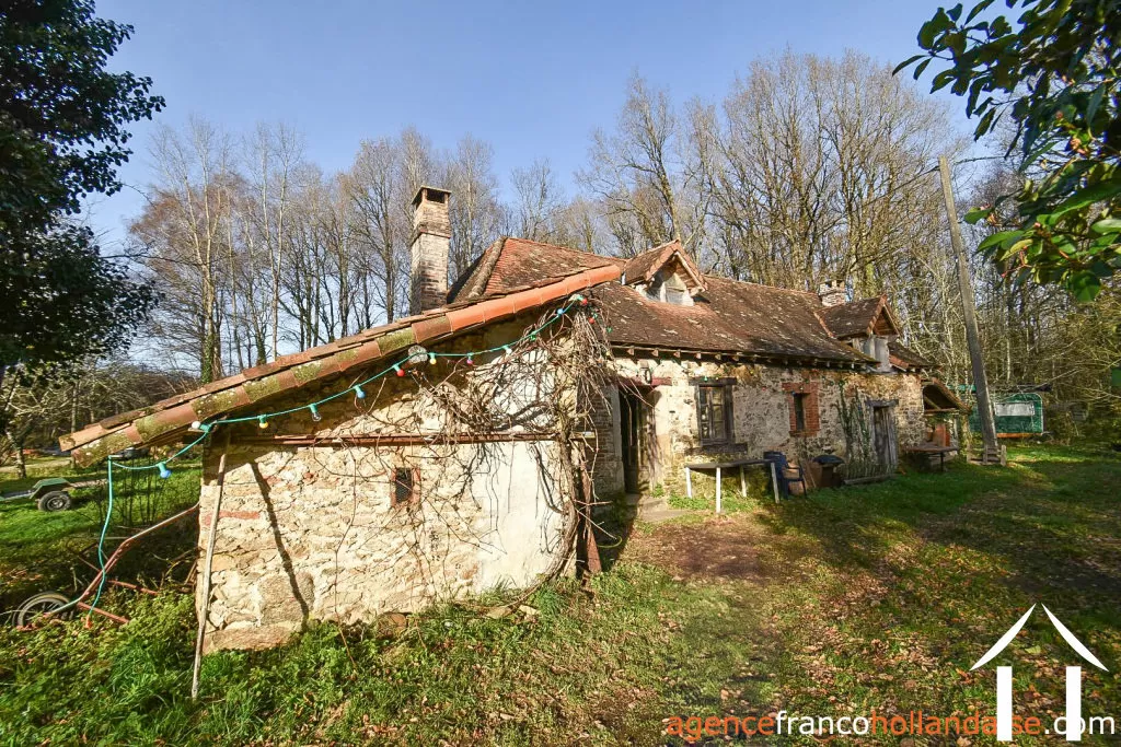 House with guest house for sale chateauneuf la foret, limousin, Li1025 Image - 35