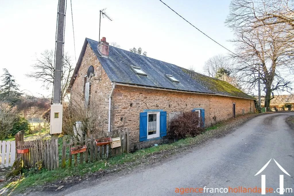 House for sale la croisille sur briance, limousin, Li1028 Image - 38