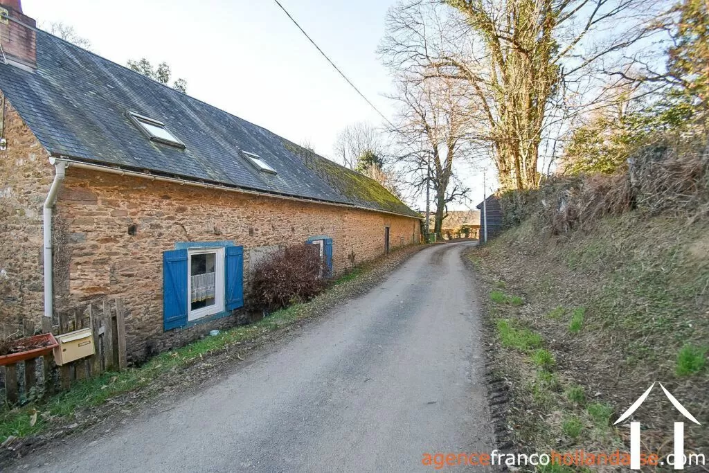 House for sale la croisille sur briance, limousin, Li1028 Image - 39