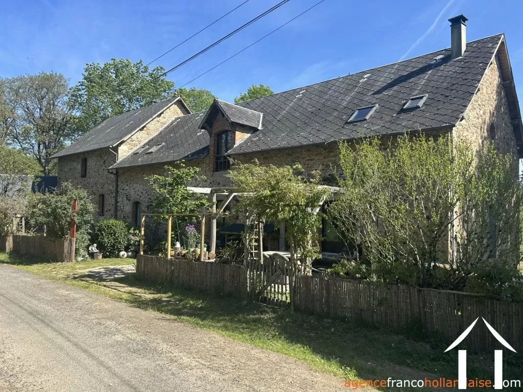 House for sale chateau chervix, limousin, Li1032 Image - 4
