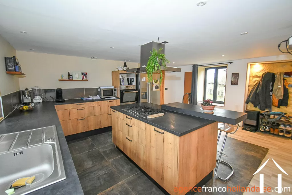 House for sale la porcherie, limousin, Li1034 Image - 8