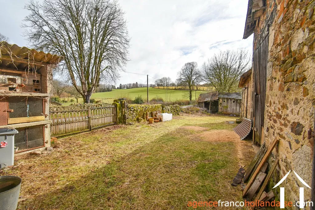 House with guest house for sale la porcherie, limousin, Li1036 Image - 25