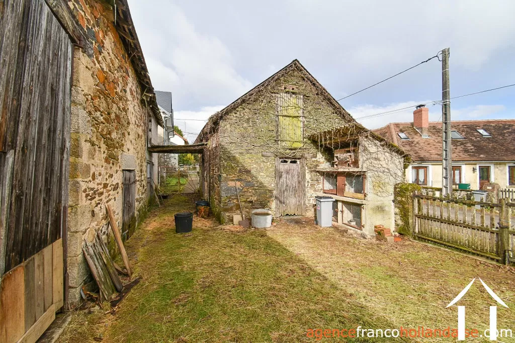 House with guest house for sale la porcherie, limousin, Li1036 Image - 19