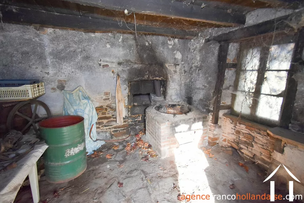 House with guest house for sale la porcherie, limousin, Li1036 Image - 20