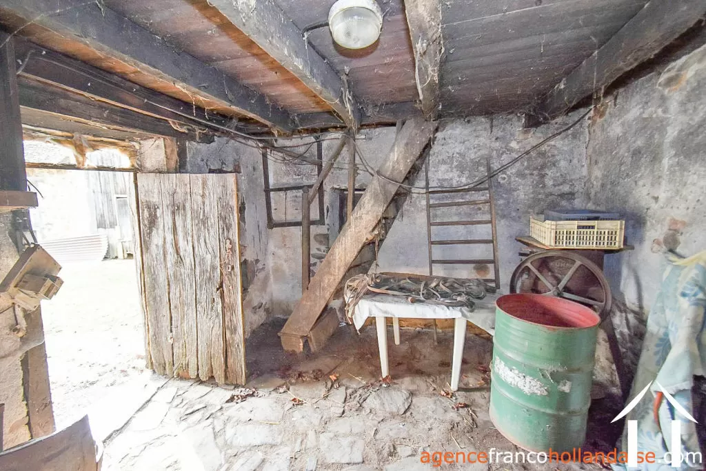 House with guest house for sale la porcherie, limousin, Li1036 Image - 27