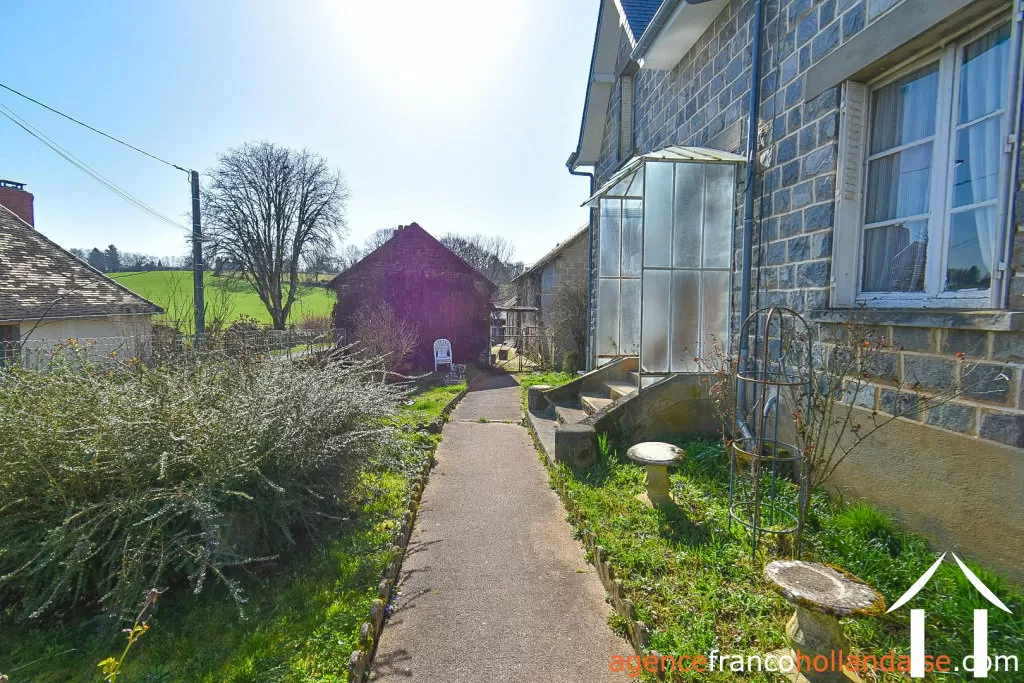 House with guest house for sale la porcherie, limousin, Li1036 Image - 22