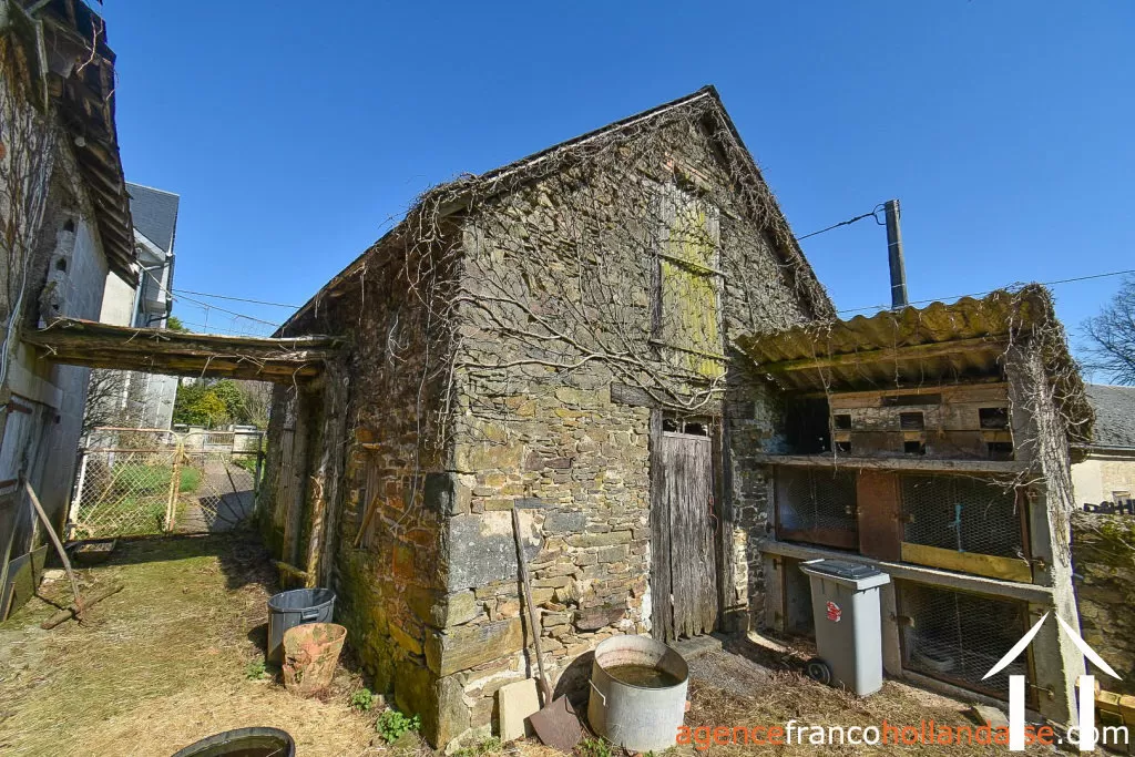 House with guest house for sale la porcherie, limousin, Li1036 Image - 25