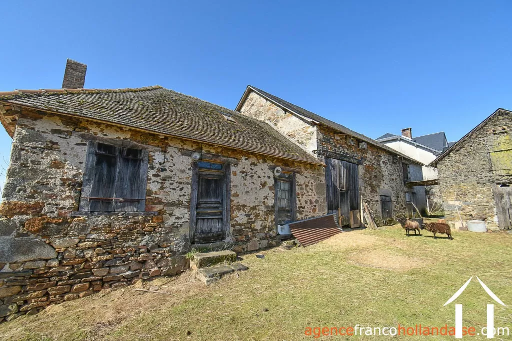 House with guest house for sale la porcherie, limousin, Li1036 Image - 30
