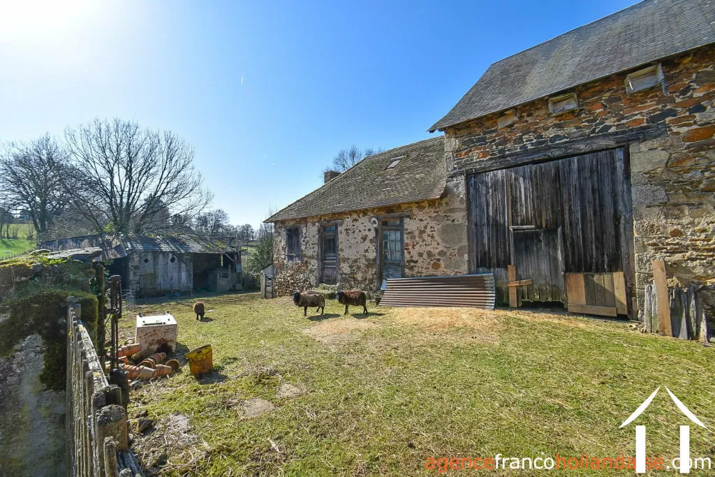 House with guest house for sale la porcherie, limousin, Li1036 Image - 29