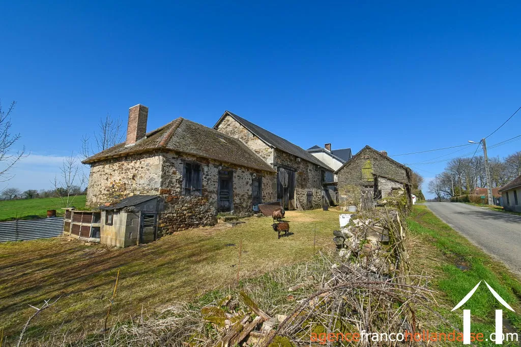 House with guest house for sale la porcherie, limousin, Li1036 Image - 24