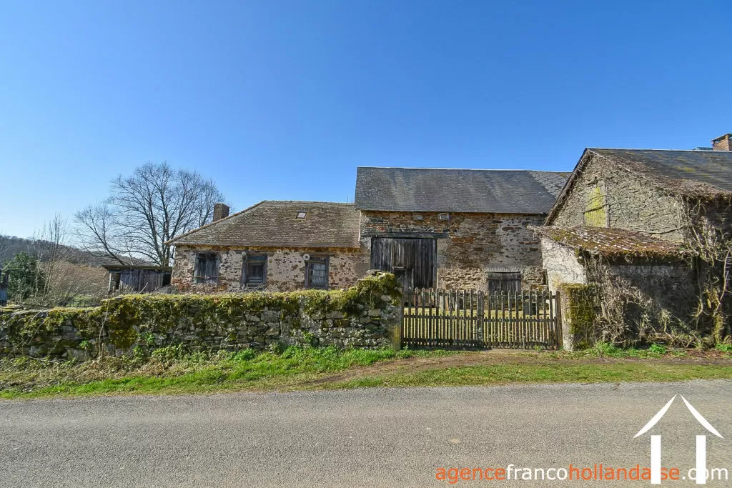 House with guest house for sale la porcherie, limousin, Li1036 Image - 37