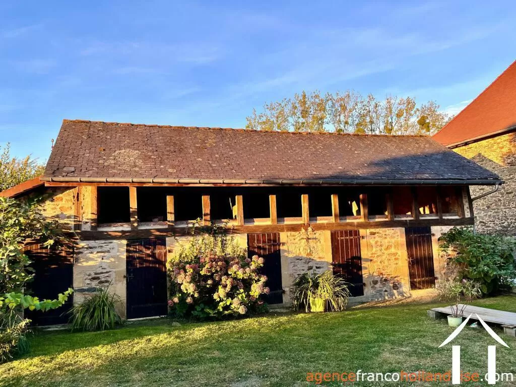 House with guest house for sale , Li1037 Image - 24