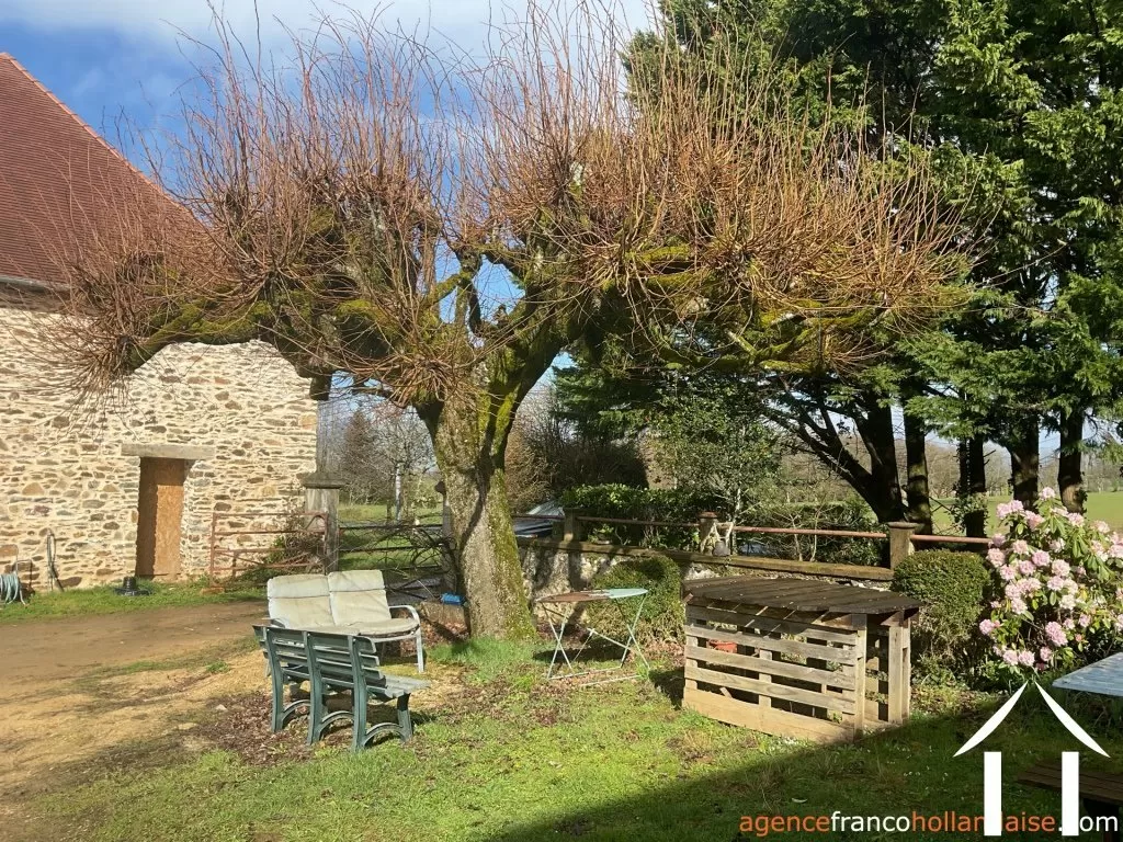 House with guest house for sale , Li1037 Image - 20