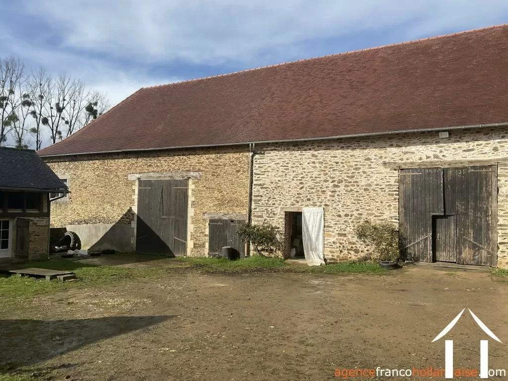 House with guest house for sale , Li1037 Image - 13
