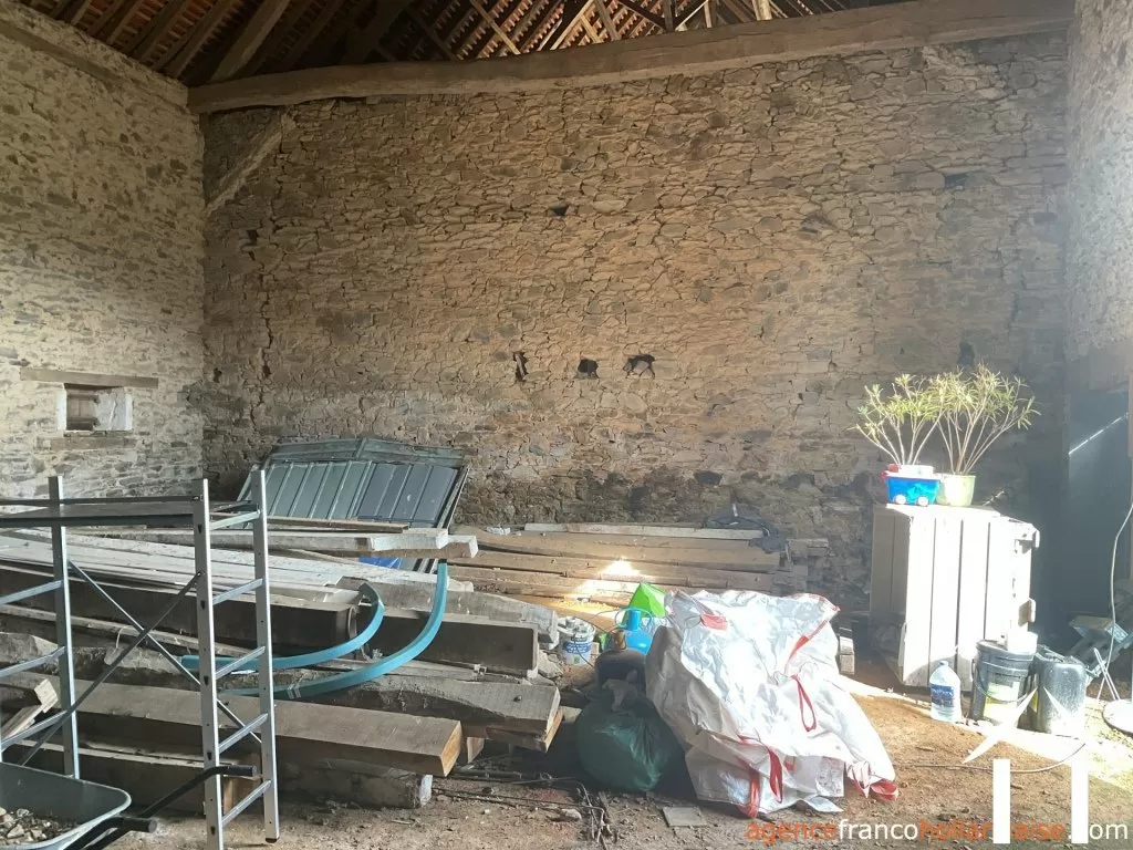 House with guest house for sale , Li1037 Image - 15