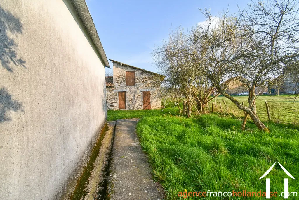 House for sale linards, limousin, Li1038 Image - 31
