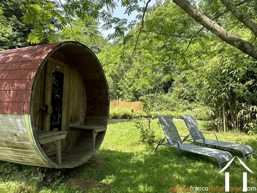 House for sale chalus, auvergne, Li1040 Image - 18