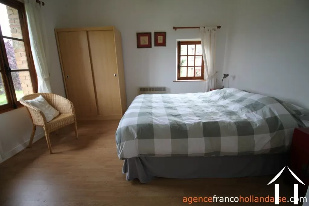 House for sale chalus, auvergne, Li1040 Image - 42