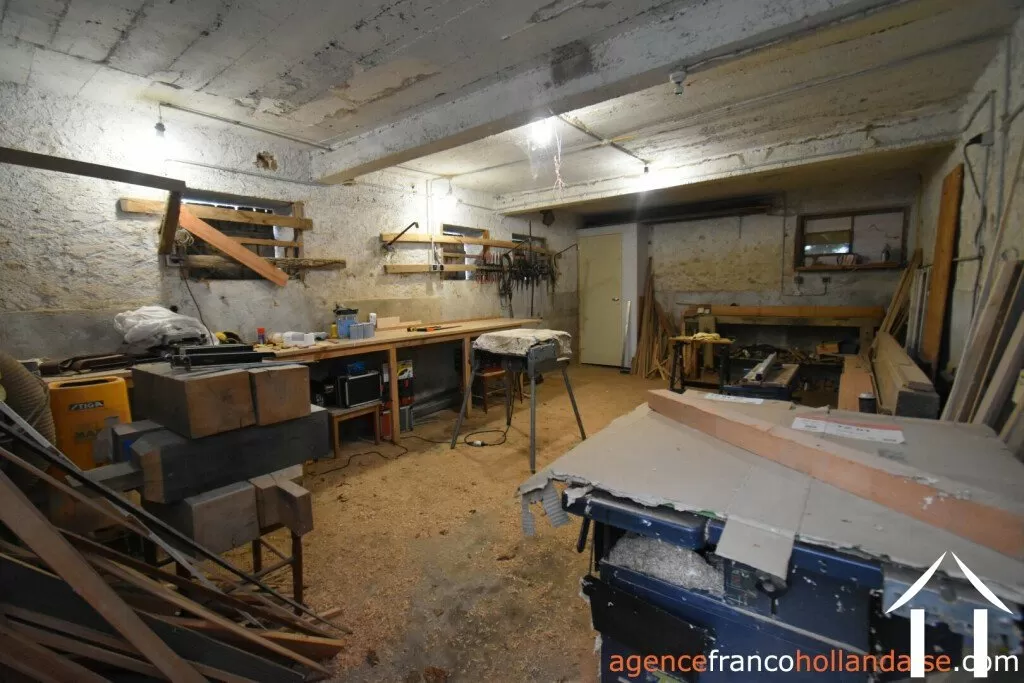 House for sale la croisille sur briance, limousin, Li1042 Image - 28