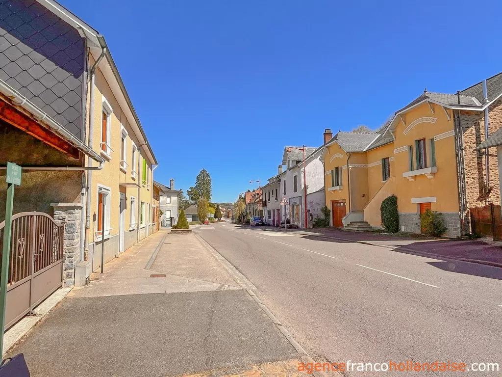 Village house for sale chateauneuf la foret, limousin, Li1043 Image - 36