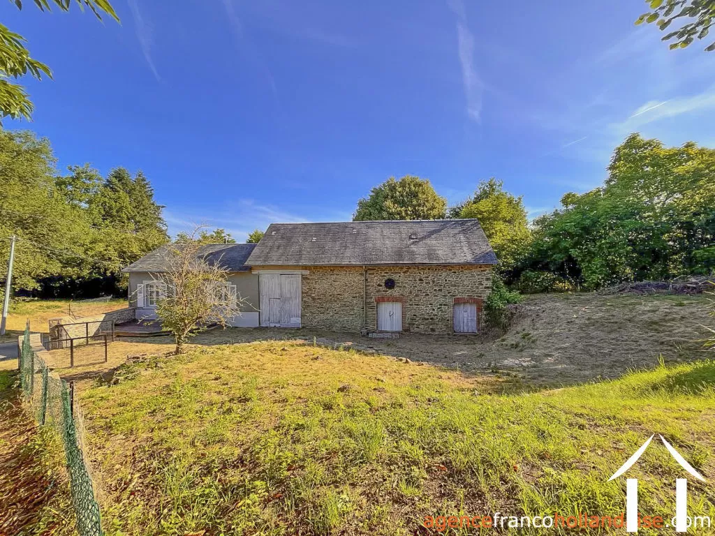 House for sale chateauneuf la foret, limousin, Li1048 Image - 44
