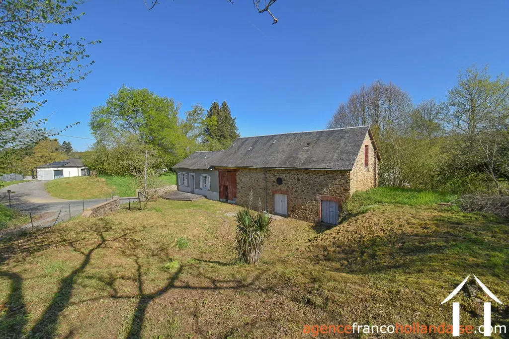 House for sale chateauneuf la foret, limousin, Li1048 Image - 32