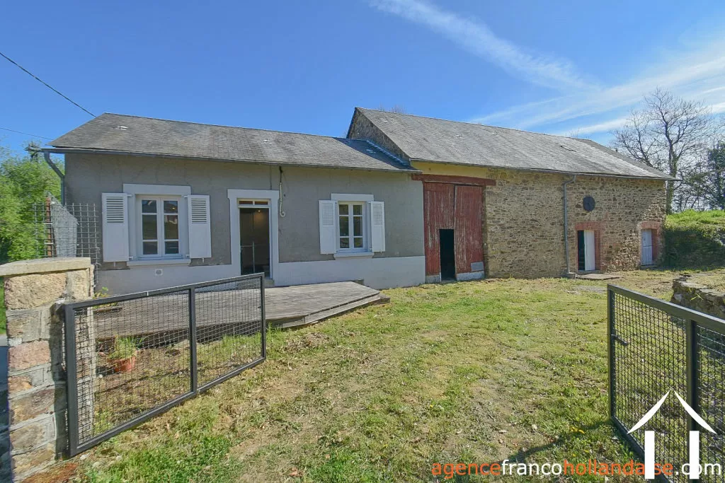 House for sale chateauneuf la foret, limousin, Li1048 Image - 1