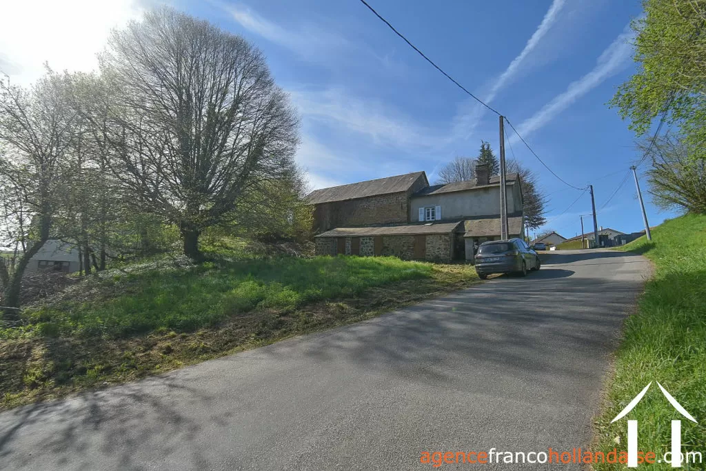 House for sale chateauneuf la foret, limousin, Li1048 Image - 37