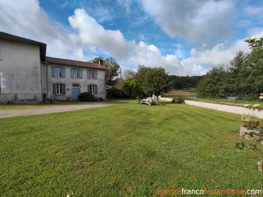 House with guest house for sale rochechouart, limousin, Li1054 Image - 41